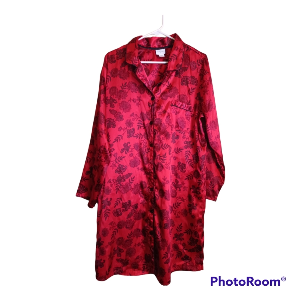 Jaclyn Smith XL/EG Silky Night Shirt/ Gown/Pajama Top, Button Down- Red color